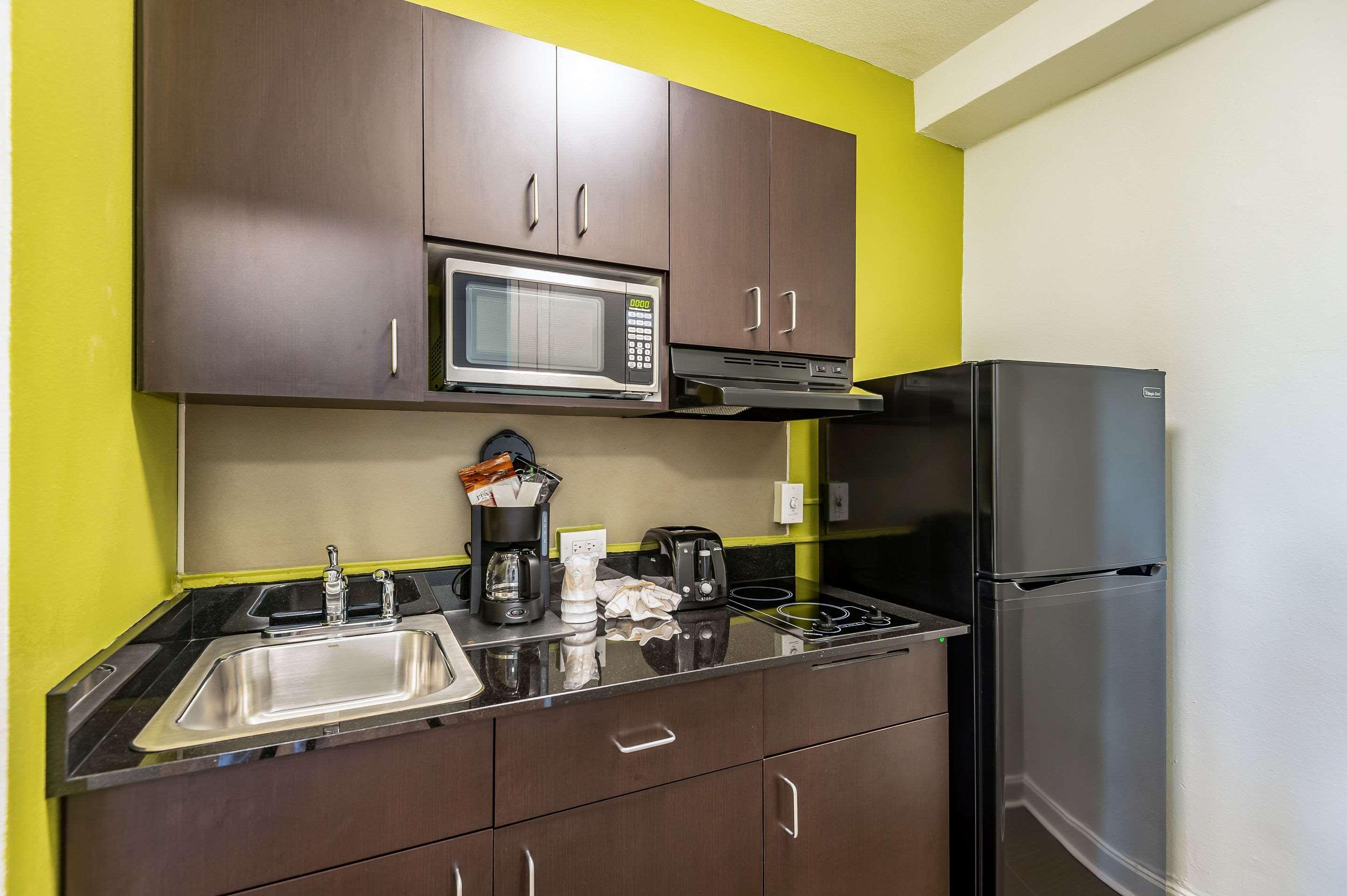 Quality Inn & Suites Kansas City Downtown Buitenkant foto